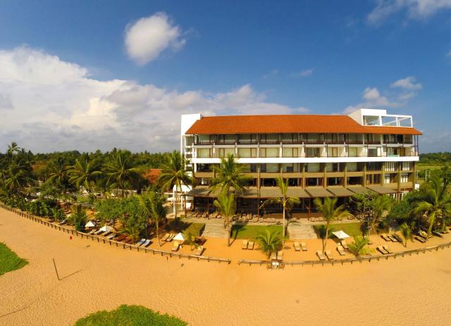 Pandanus Beach Resort & Spa
