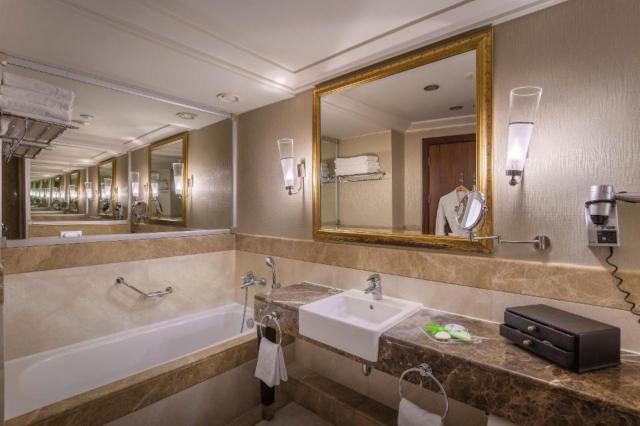 Calista Luxury