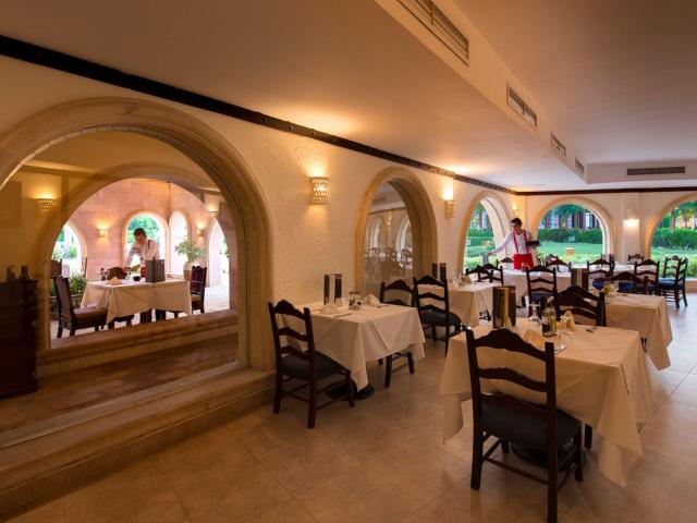 Stella Beach Resort & Spa