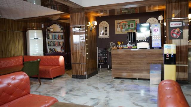 Cleopatra Golden Beach