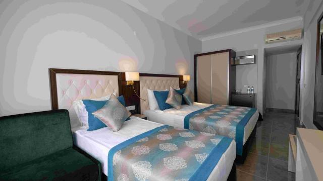 Cleopatra Golden Beach