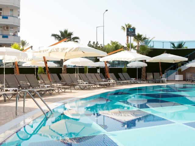 Sunprime C-Lounge