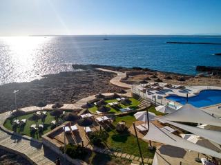 Universal Cabo Blanco