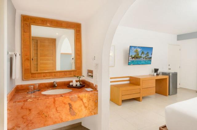 Beachscape Kin Ha Villas & Suites Cancun 