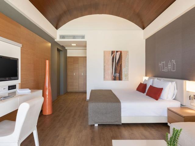 Avra Imperial Beach Resort & Spa