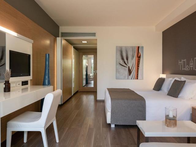 Avra Imperial Beach Resort & Spa