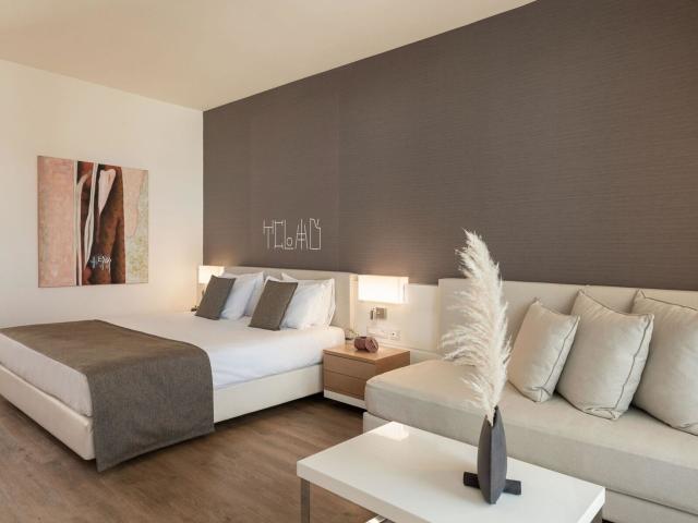 Avra Imperial Beach Resort & Spa