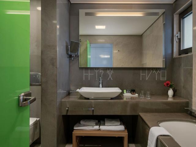 Avra Imperial Beach Resort & Spa