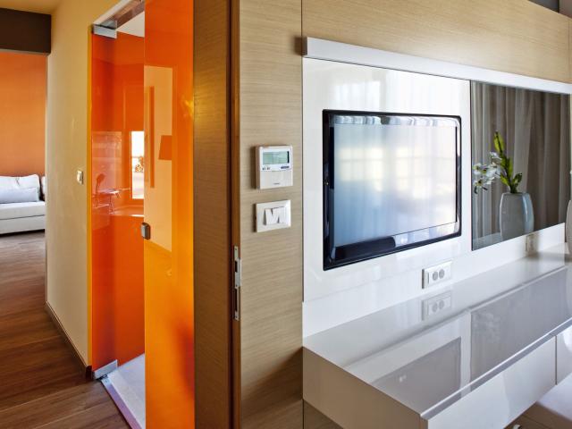 Avra Imperial Beach Resort & Spa