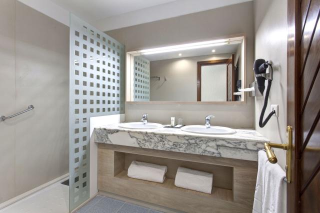 Suite hotel Fariones