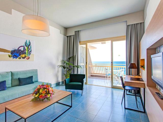 Suite hotel Fariones