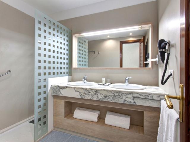 Suite hotel Fariones