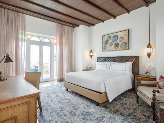 Hilton Salwa Beach Resort & Villas