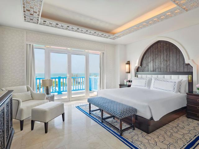 Hilton Salwa Beach Resort & Villas