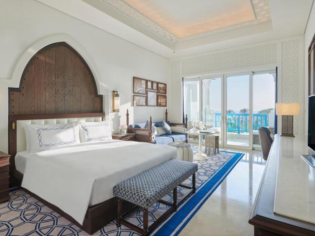 Hilton Salwa Beach Resort & Villas
