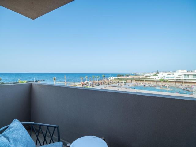 Senseana Sea Side Resort & Spa