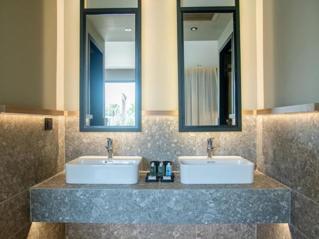 Senseana Sea Side Resort & Spa