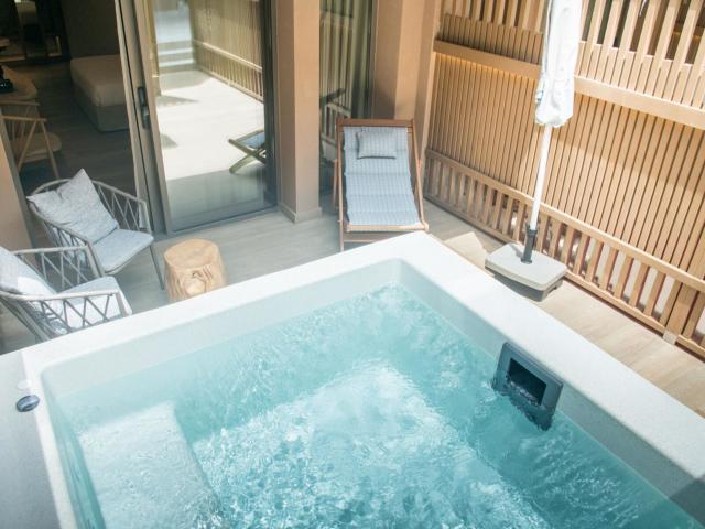 Senseana Sea Side Resort & Spa