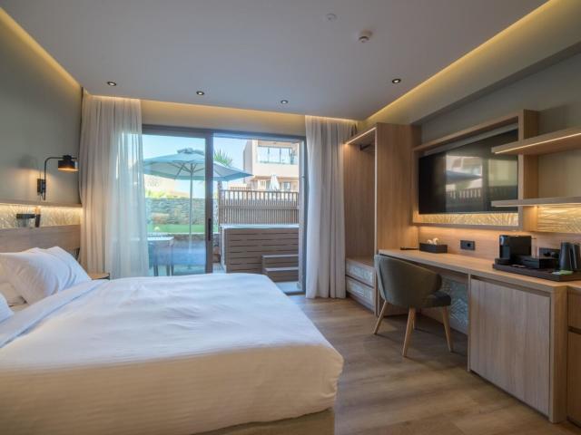 Senseana Sea Side Resort & Spa