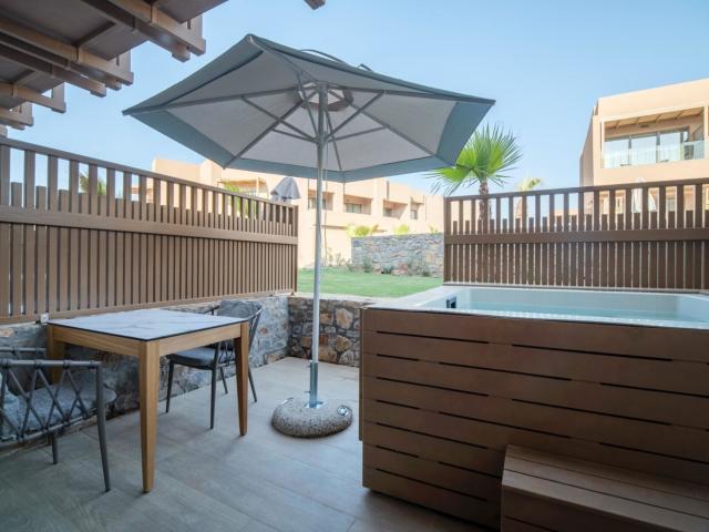 Senseana Sea Side Resort & Spa