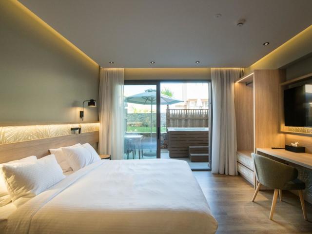 Senseana Sea Side Resort & Spa