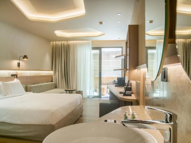 Senseana Sea Side Resort & Spa