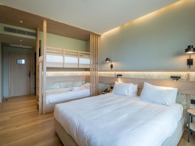 Senseana Sea Side Resort & Spa