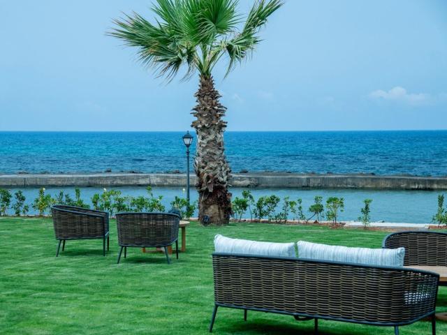 Senseana Sea Side Resort & Spa