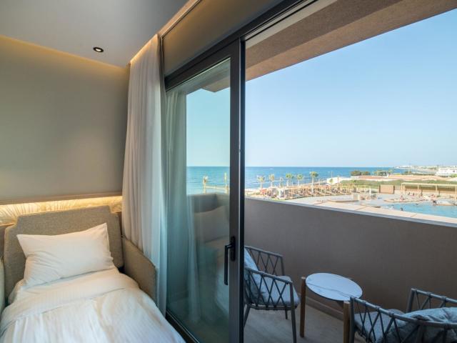 Senseana Sea Side Resort & Spa