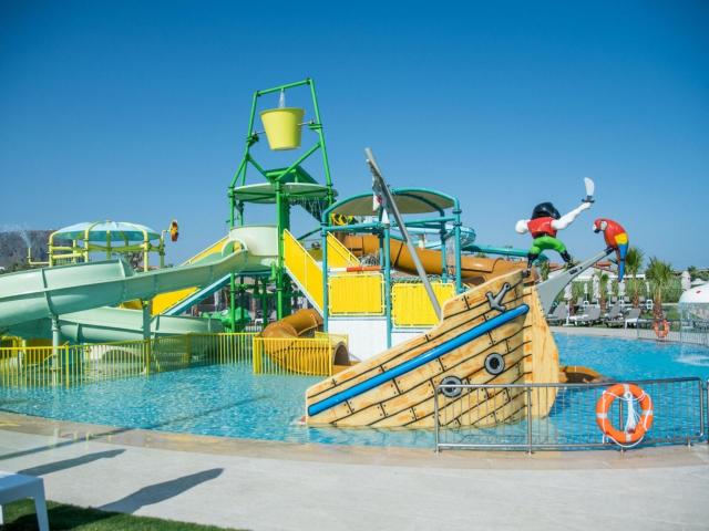 Senseana Sea Side Resort & Spa