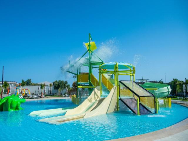 Senseana Sea Side Resort & Spa