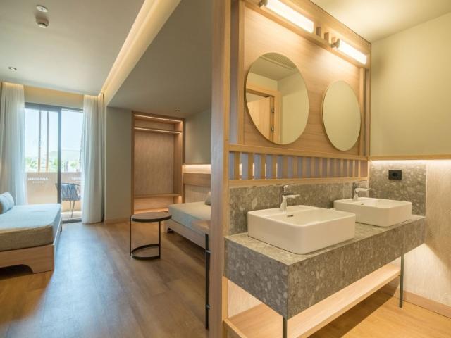 Senseana Sea Side Resort & Spa