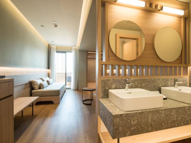 Senseana Sea Side Resort & Spa