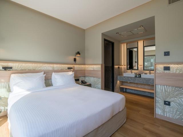 Senseana Sea Side Resort & Spa