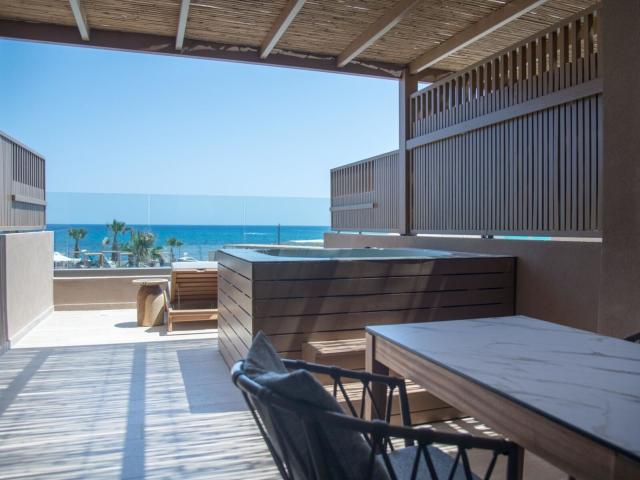 Senseana Sea Side Resort & Spa