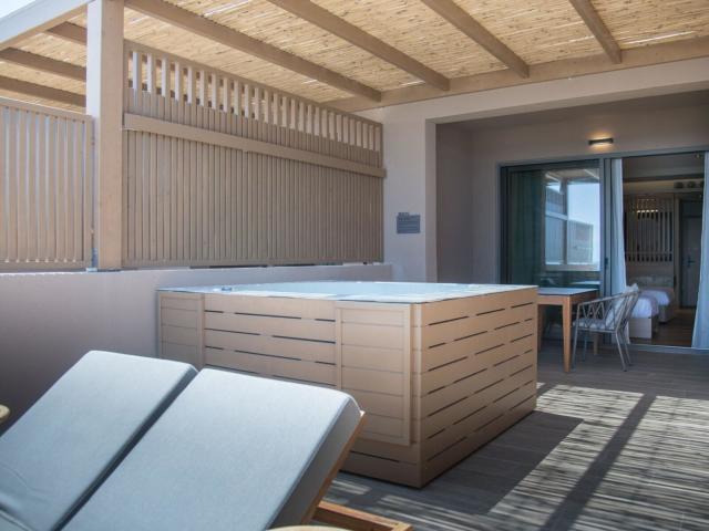Senseana Sea Side Resort & Spa