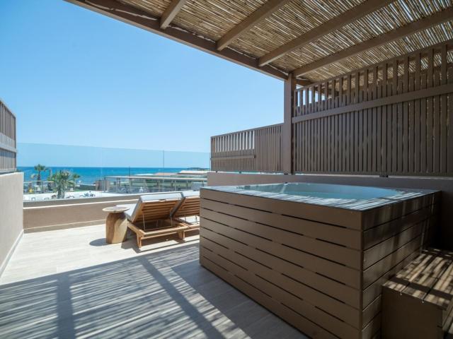Senseana Sea Side Resort & Spa