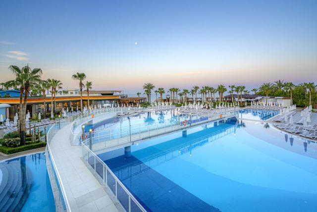Kirman Sidera Luxury & Spa