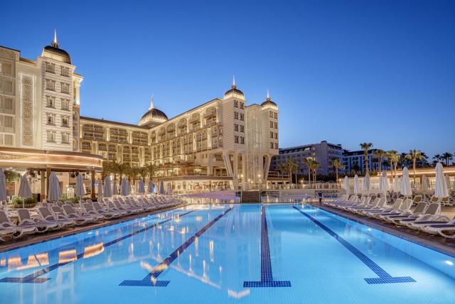 Kirman Sidera Luxury & Spa