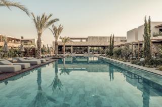 Theros All Suite