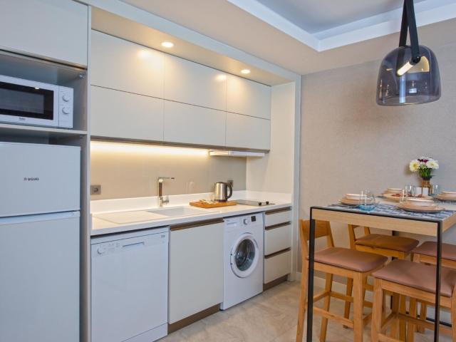 A Suite Side