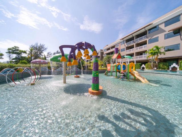 Maikhao Palm Beach & Resort