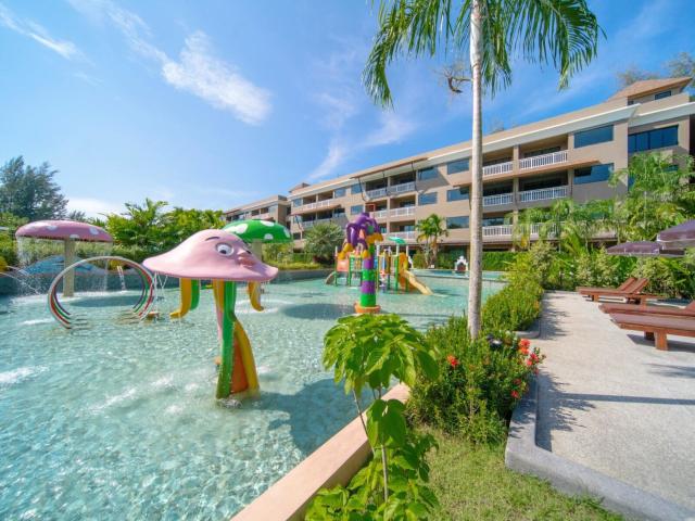 Maikhao Palm Beach & Resort