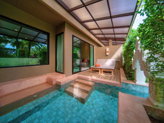 Maikhao Palm Beach & Resort