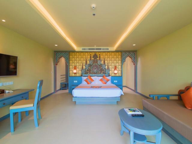 Maikhao Palm Beach & Resort