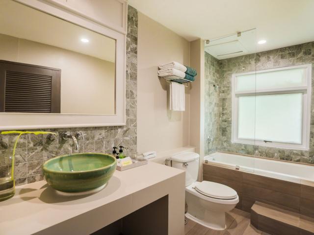Khao Lak Emerald Beach