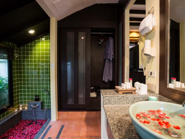 Khao Lak Emerald Beach