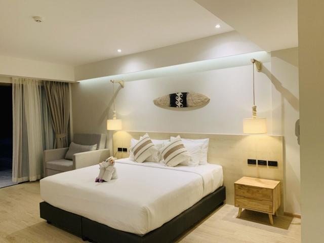 Khao Lak Emerald Beach