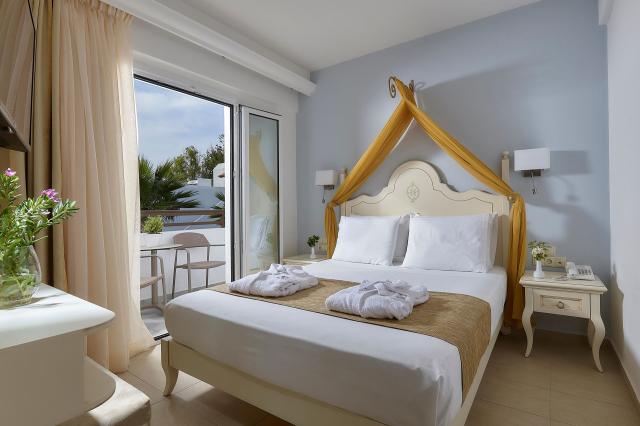 Alexander Beach Hotel & Village