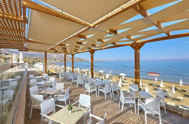 Alexander Beach Hotel & Village